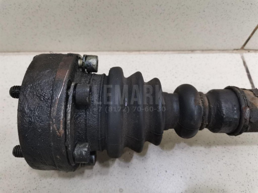 Полуось передняя левая