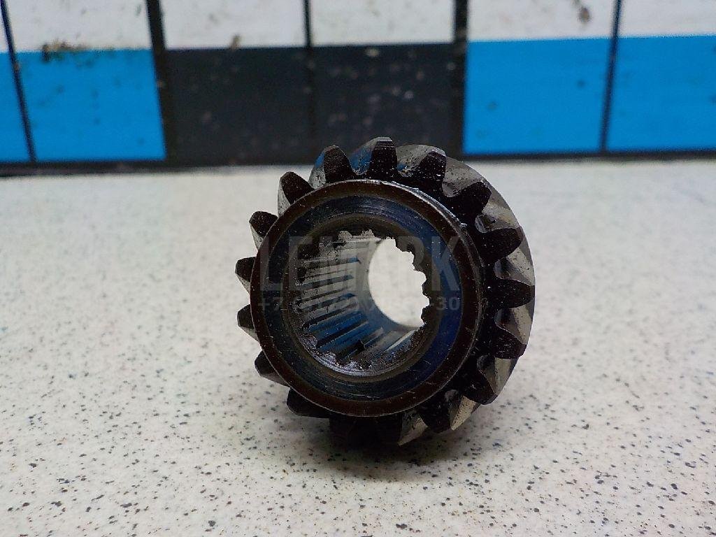 Шестерня привода масляного насоса