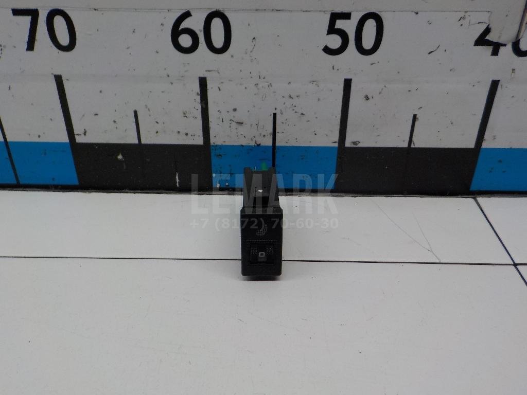 Кнопка обогрева сидений