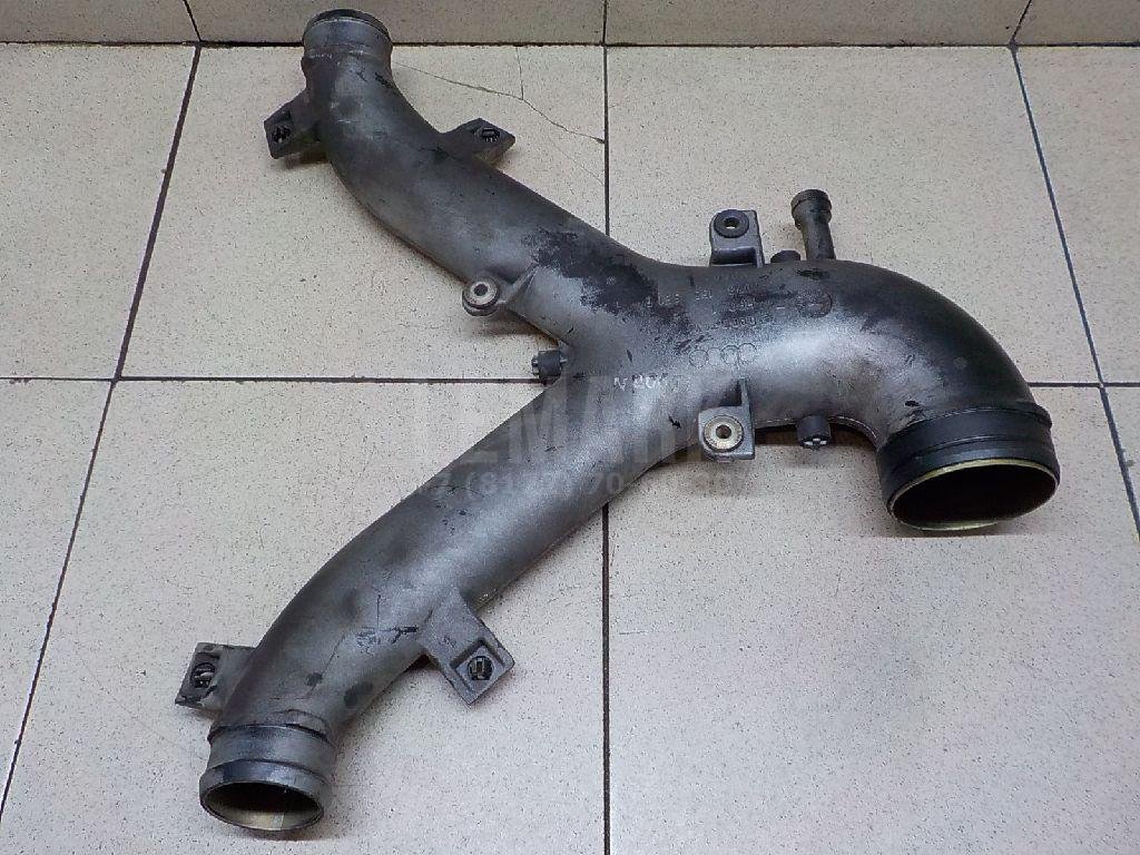 Патрубок воздушного фильтра