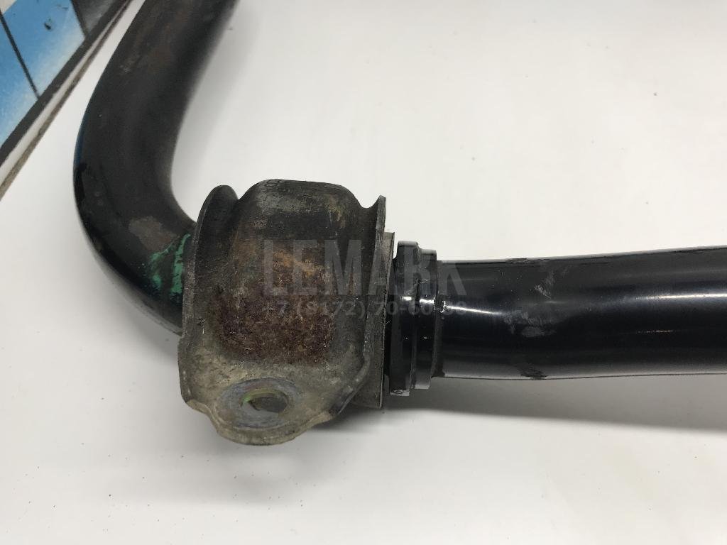 Стабилизатор передний