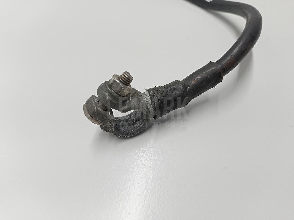 Клемма аккумулятора минус