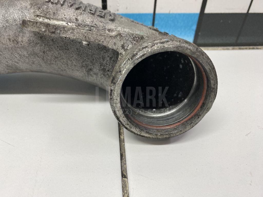 Патрубок интеркулера