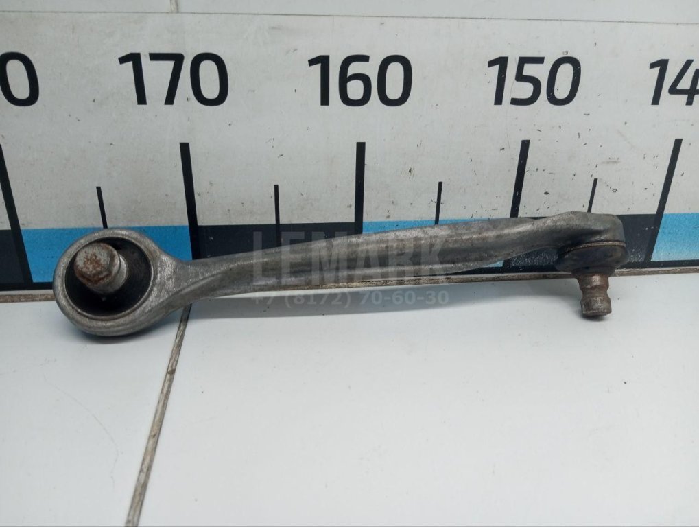 Рычаг передний верхний левый передний