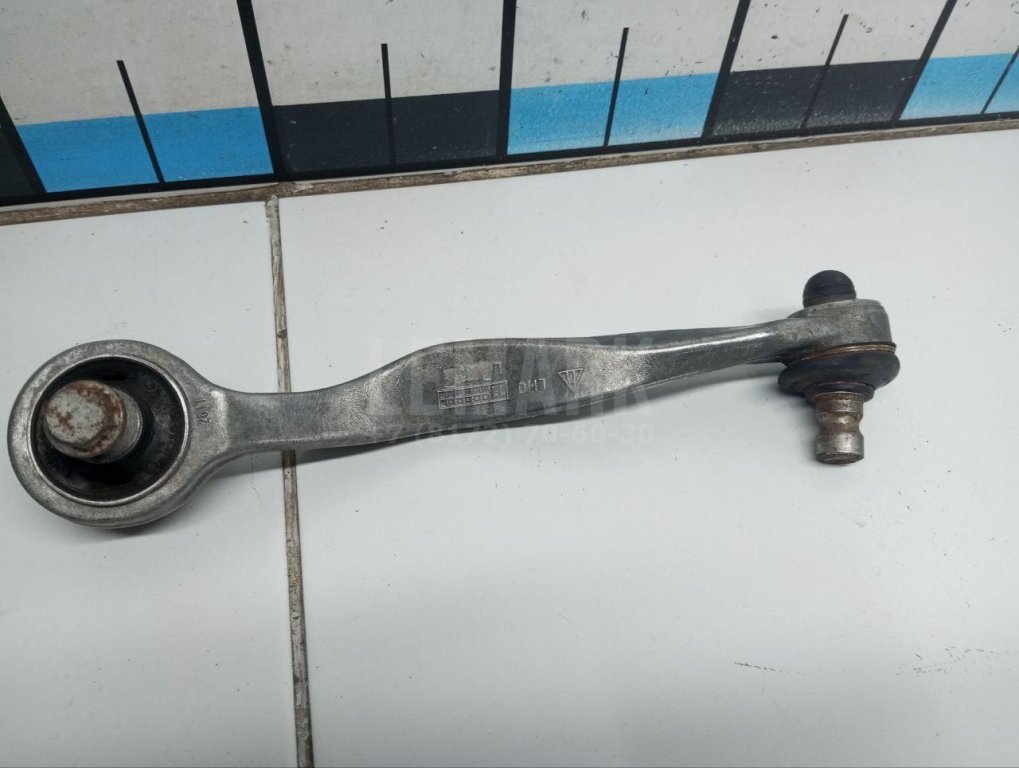 Рычаг передний верхний левый задний