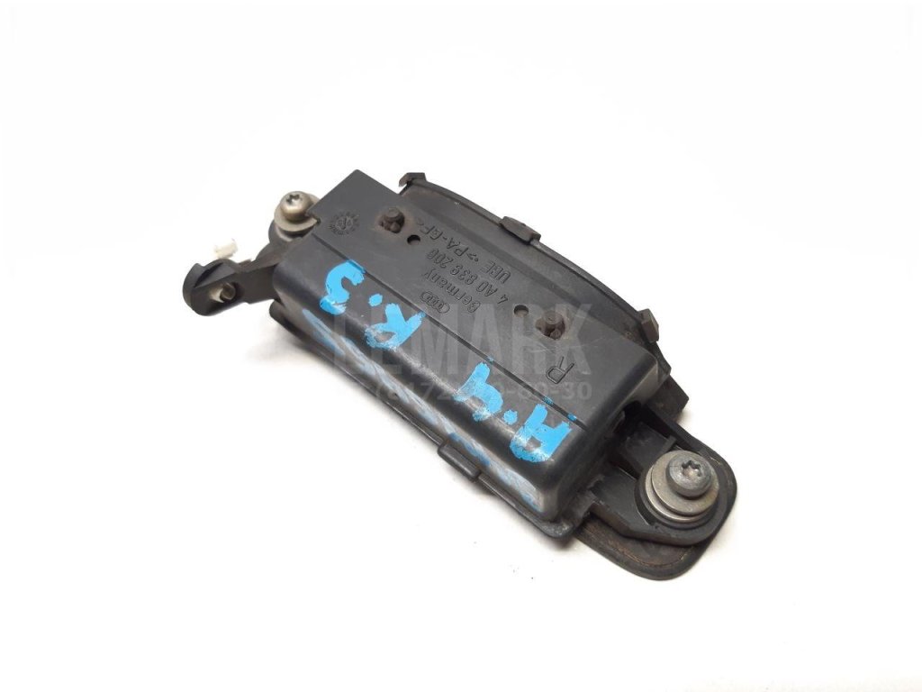 Ручка двери задней наружная правая