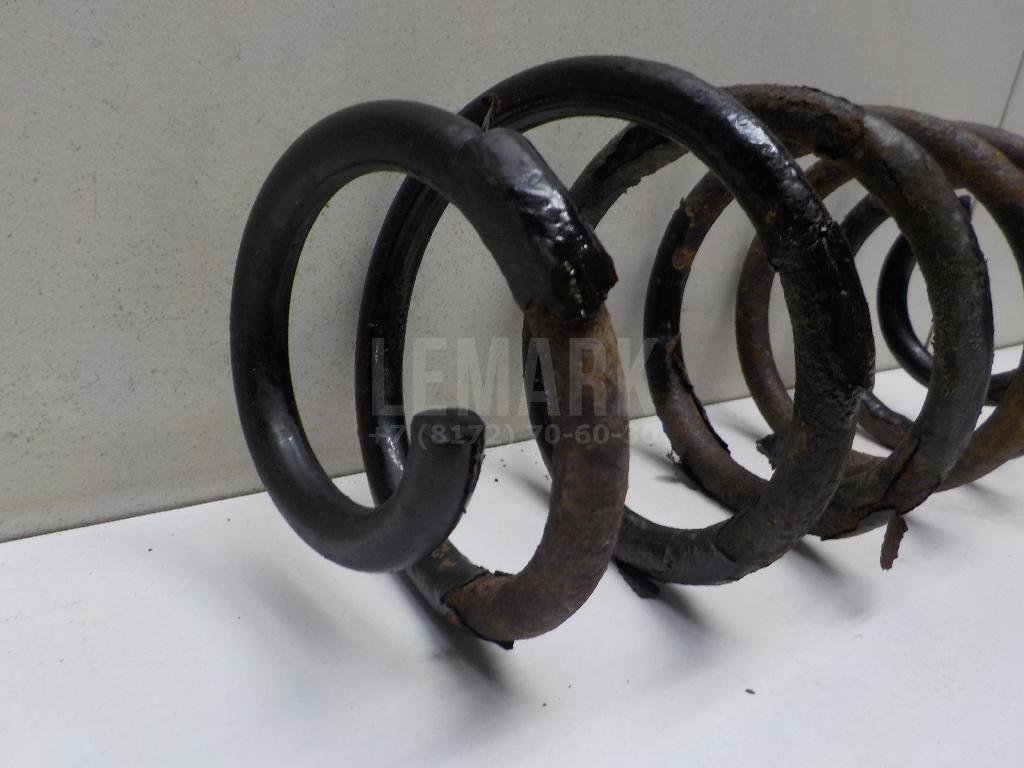 Пружина передняя