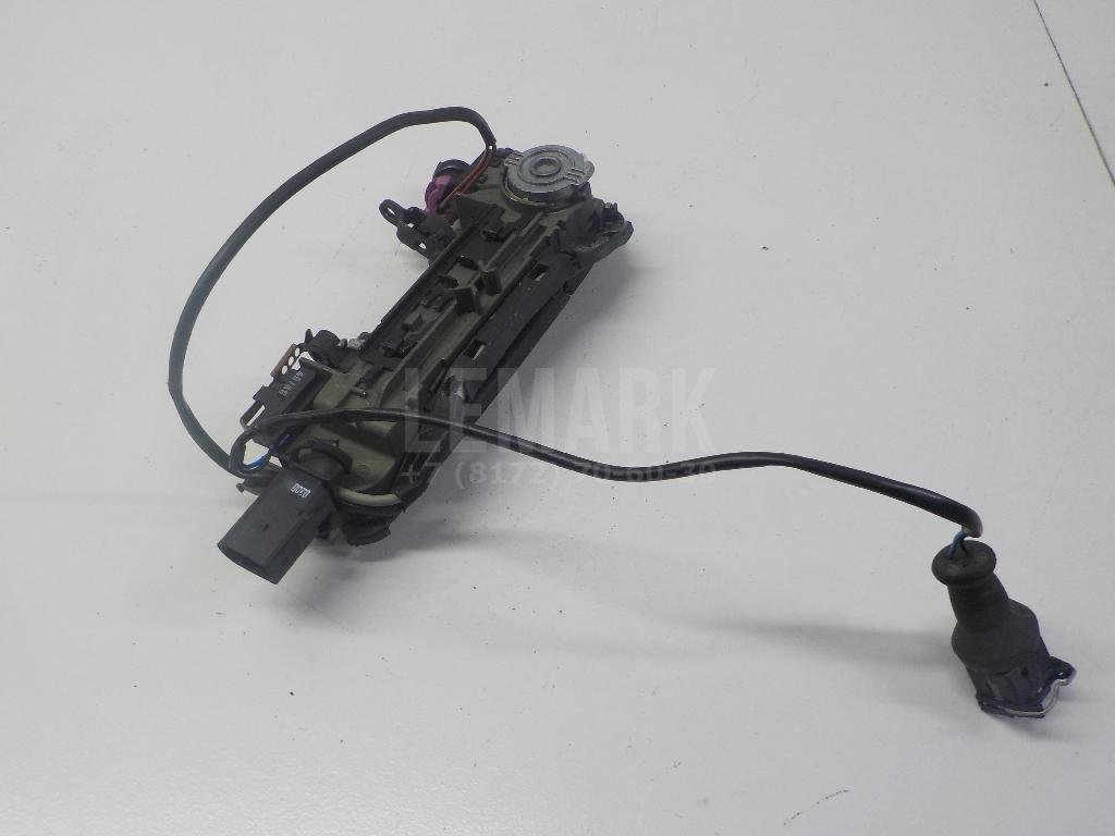 Ручка двери передней наружная правая