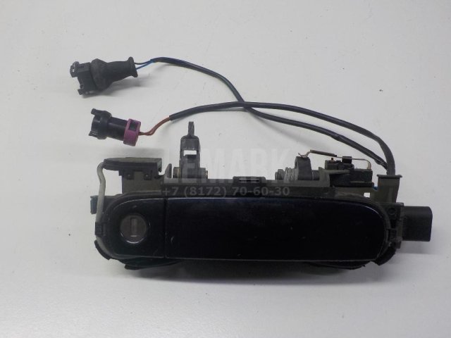 Ручка двери передней наружная правая