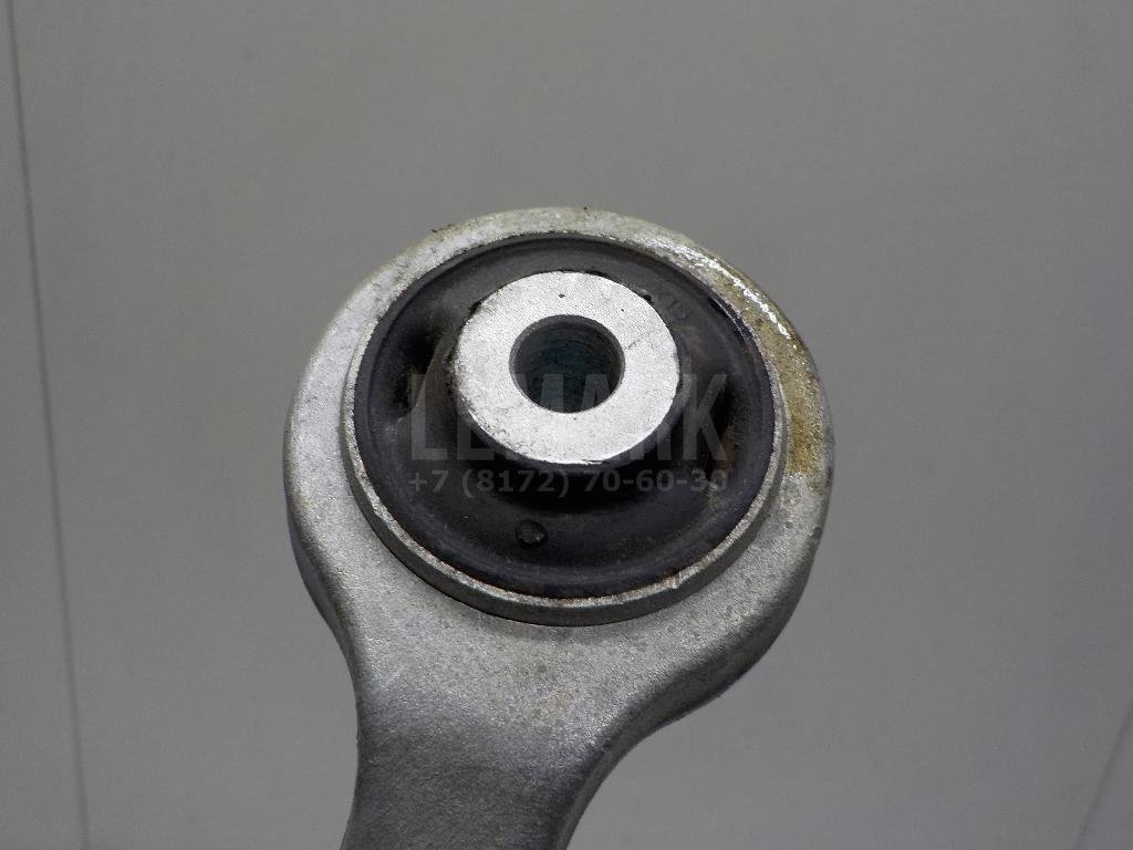 Рычаг передний верхний правый задний