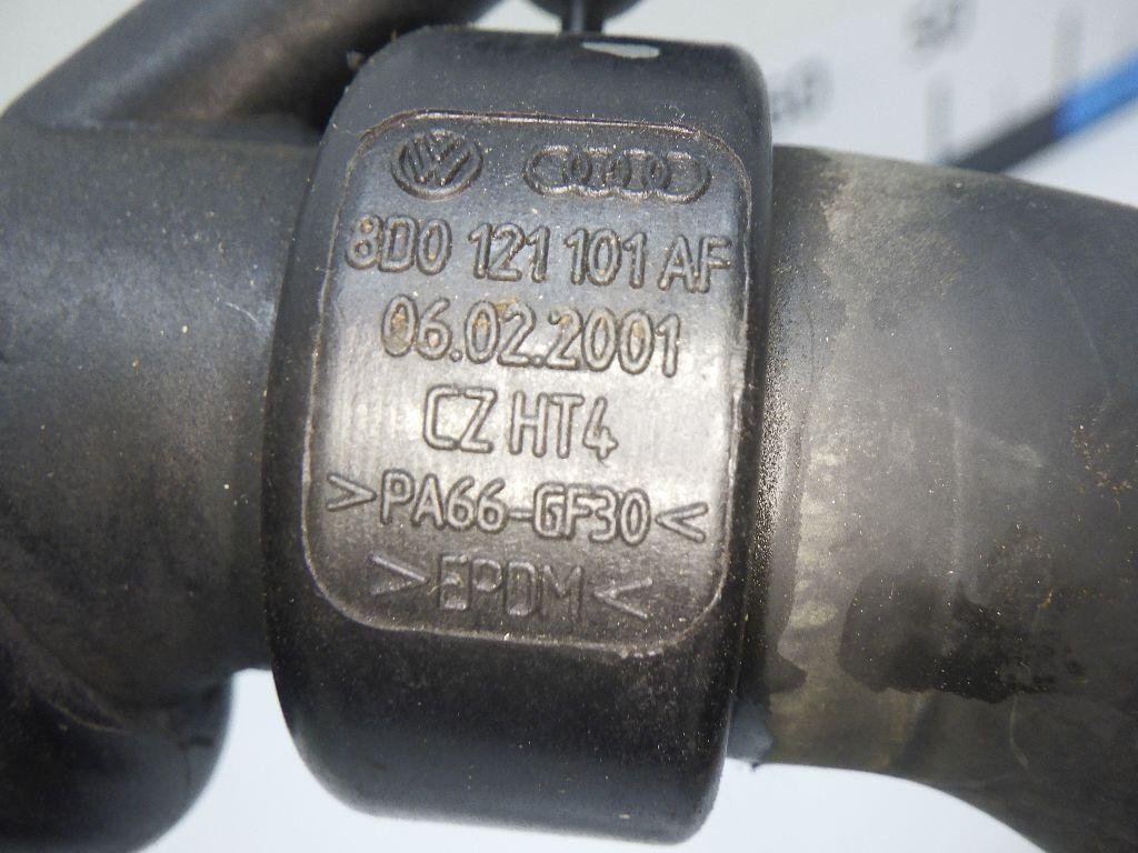 Патрубок радиатора