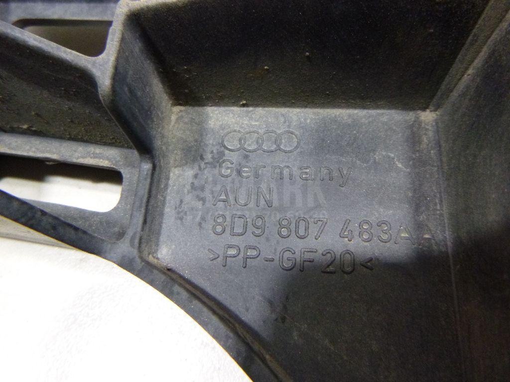 Направляющая заднего бампера левая