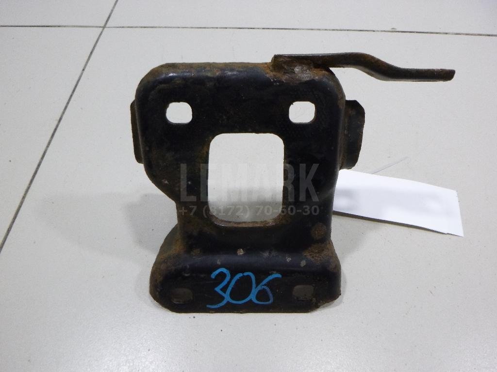 Кронштейн задней балки