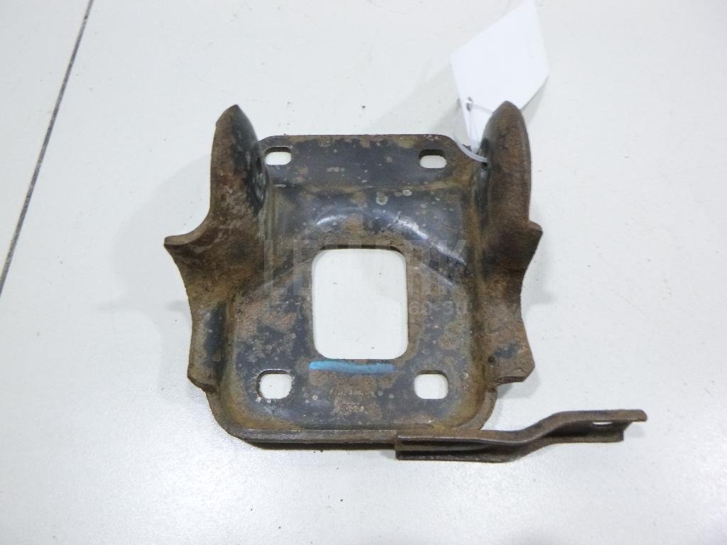 Кронштейн задней балки