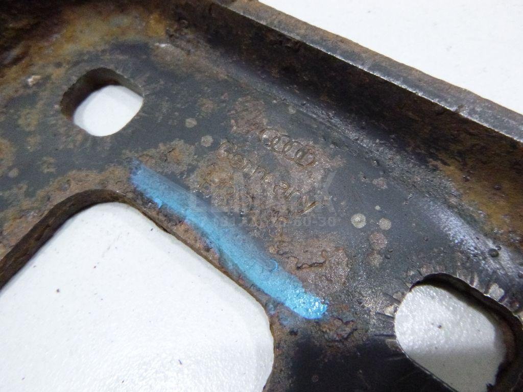 Кронштейн задней балки