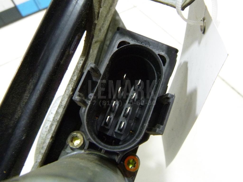 Стеклоподъемник электр. задний правый