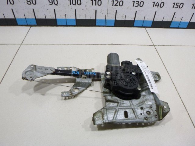 Стеклоподъемник электр. задний правый