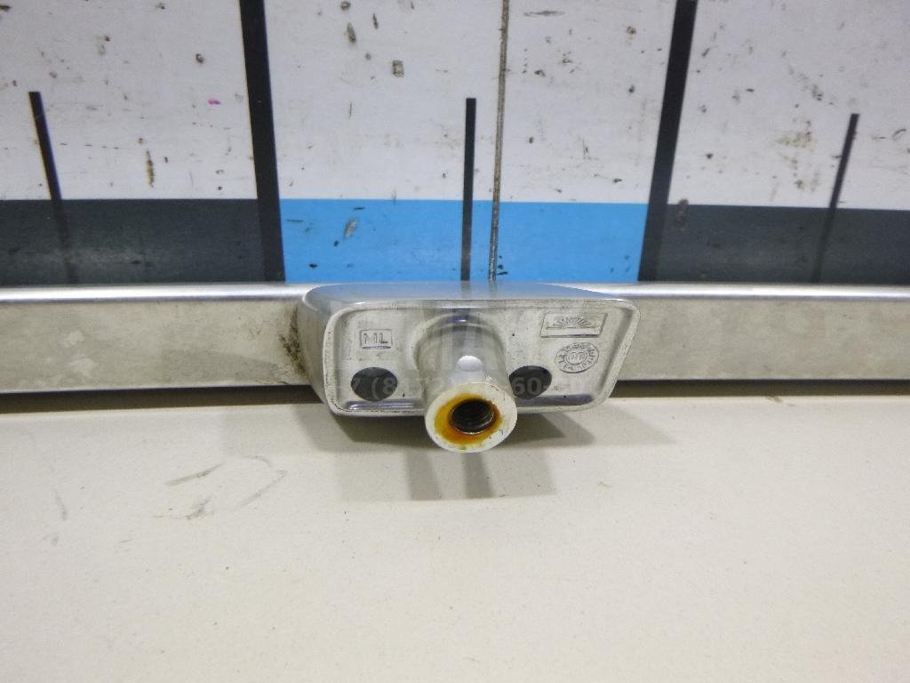 Рейлинг левый (планка на крышу)