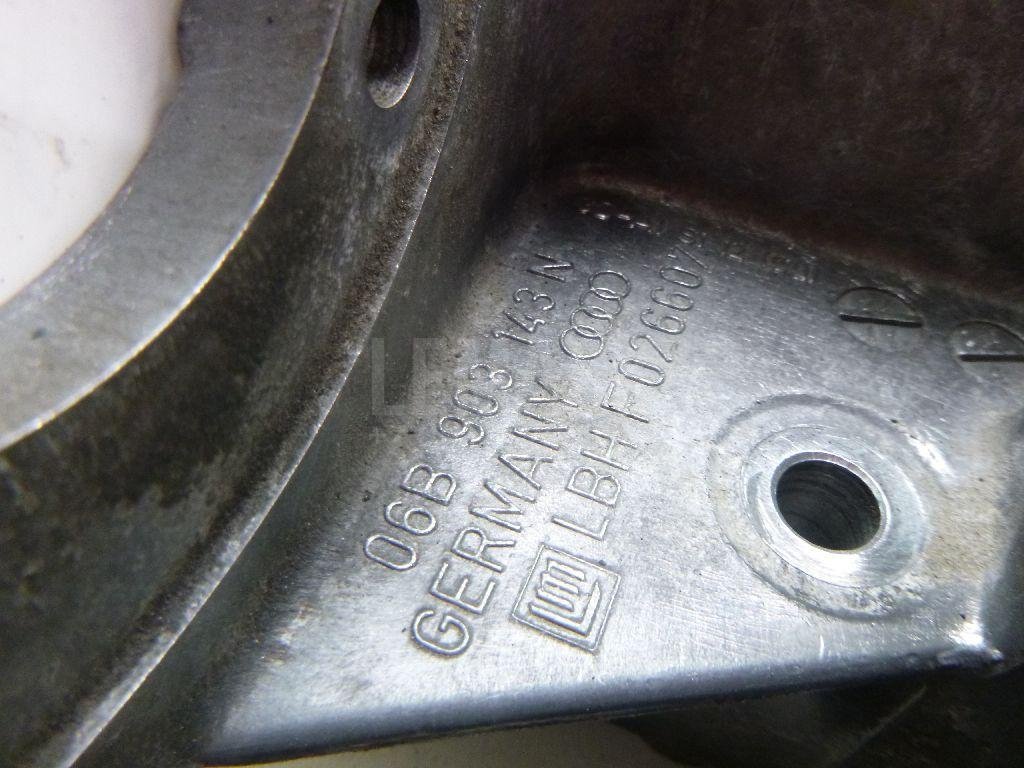 Кронштейн генератора