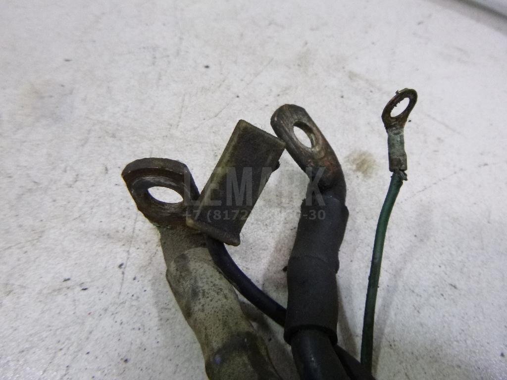 Клемма аккумулятора плюс