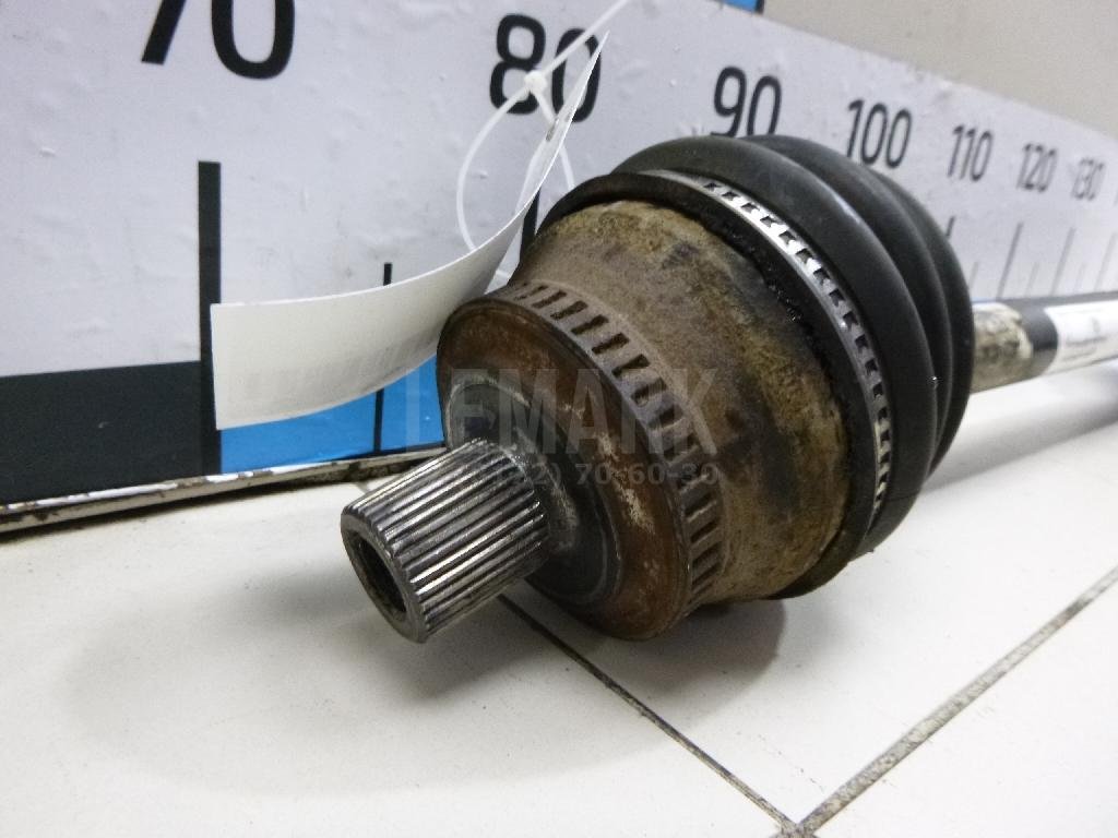 Полуось передняя правая