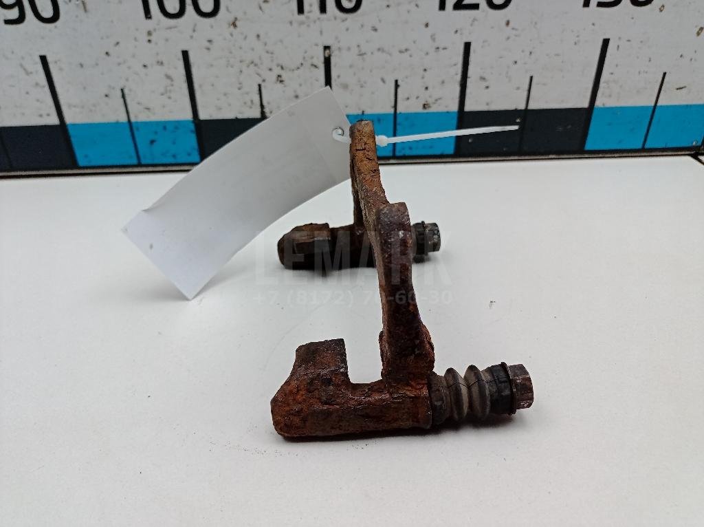 Скоба суппорта заднего