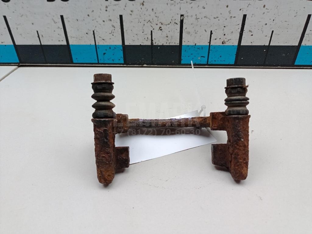 Скоба суппорта заднего