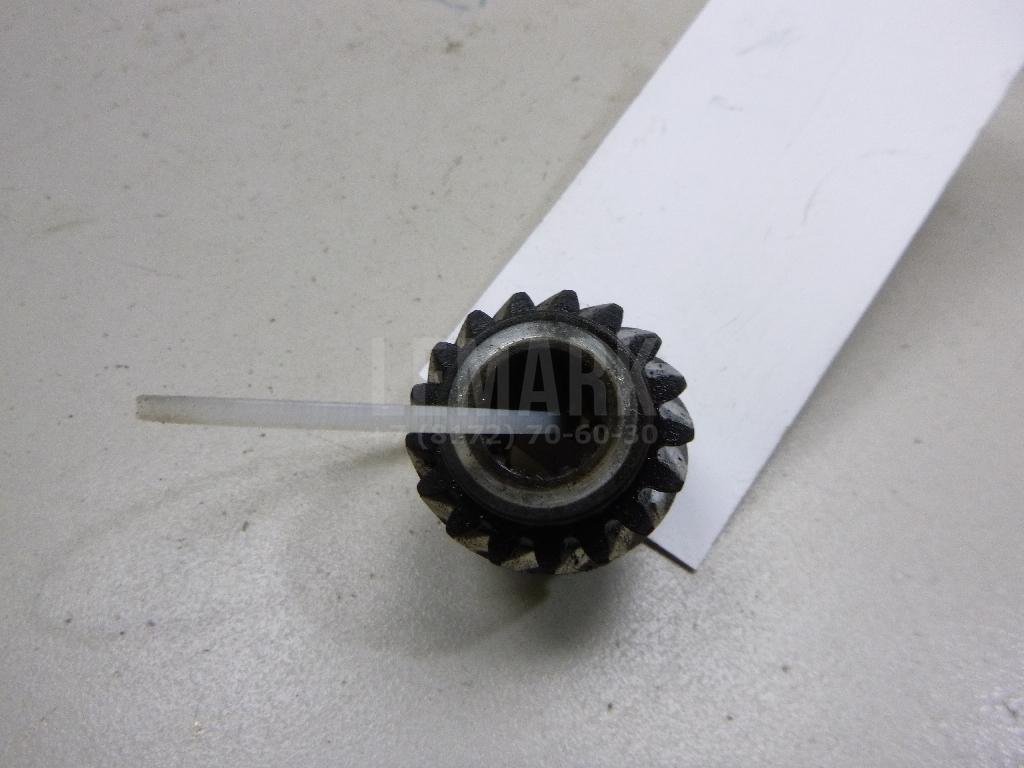 Шестерня привода масляного насоса