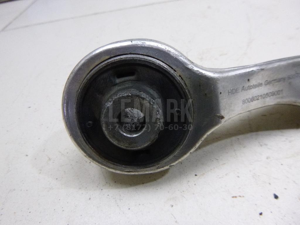 Рычаг передний верхний правый задний