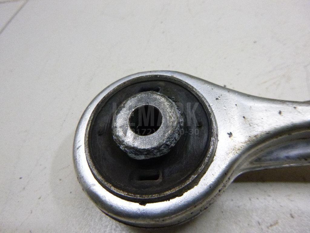 Рычаг передний верхний правый передний