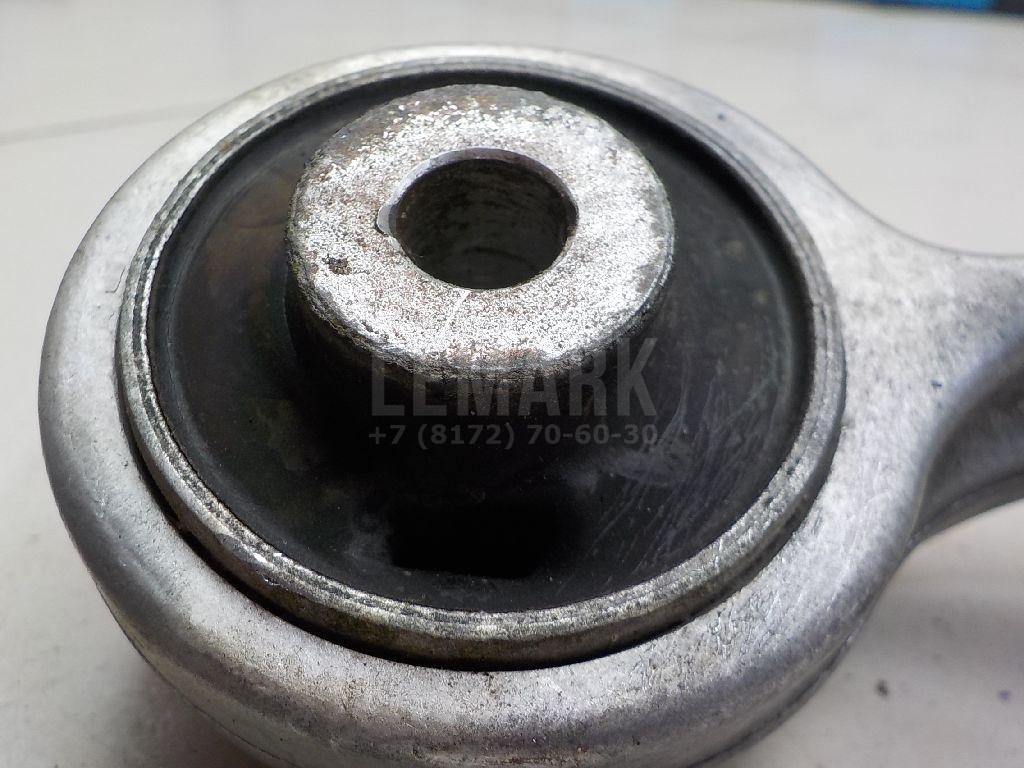 Рычаг передний верхний левый задний