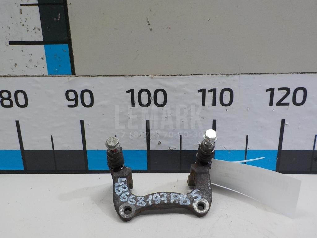 Скоба суппорта заднего