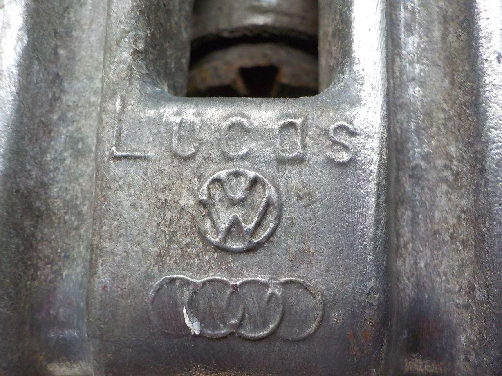 Скоба суппорта заднего