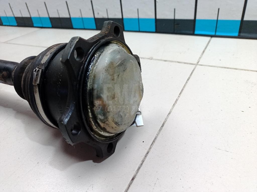 Полуось передняя правая