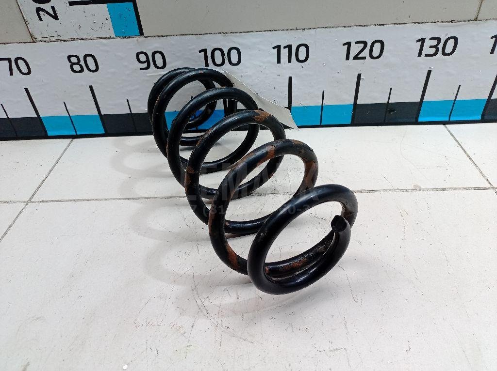 Пружина передняя