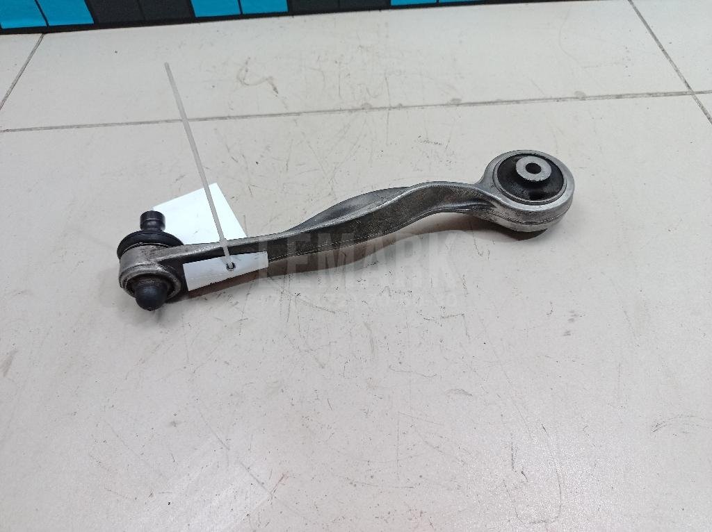 Рычаг передний верхний правый задний