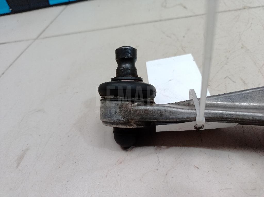 Рычаг передний верхний правый задний