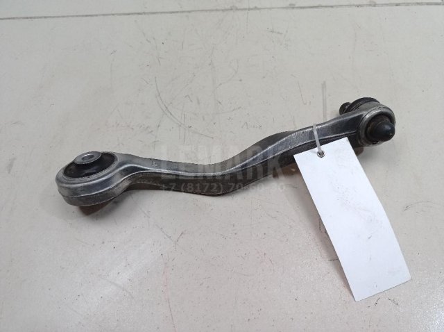 Рычаг передний верхний правый задний
