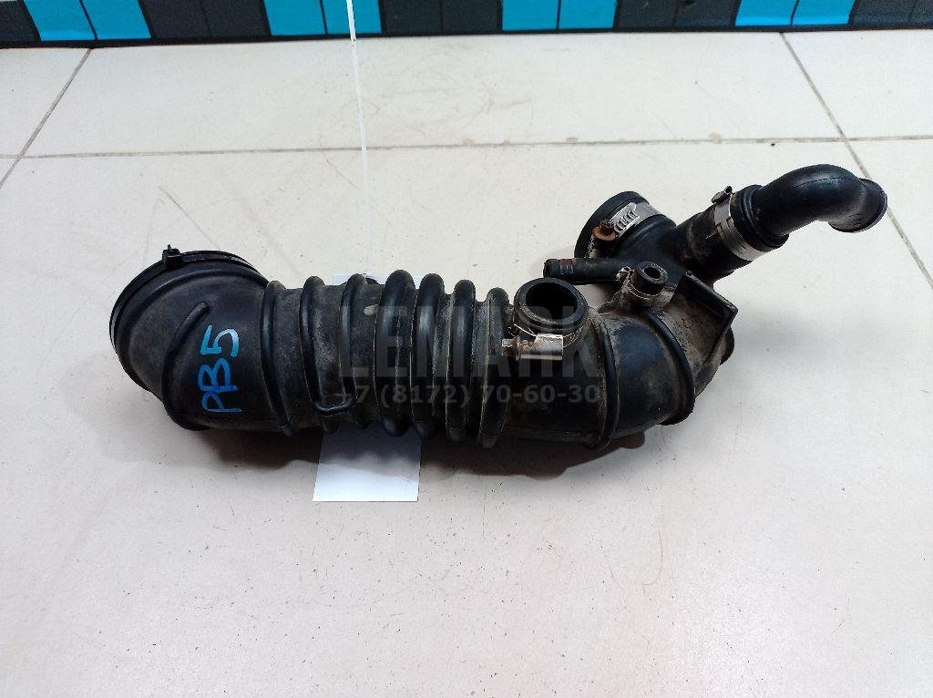 Патрубок воздушного фильтра