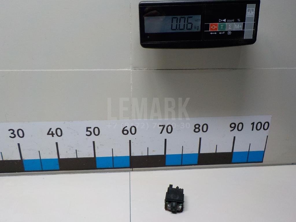 Кнопка обогрева сидений