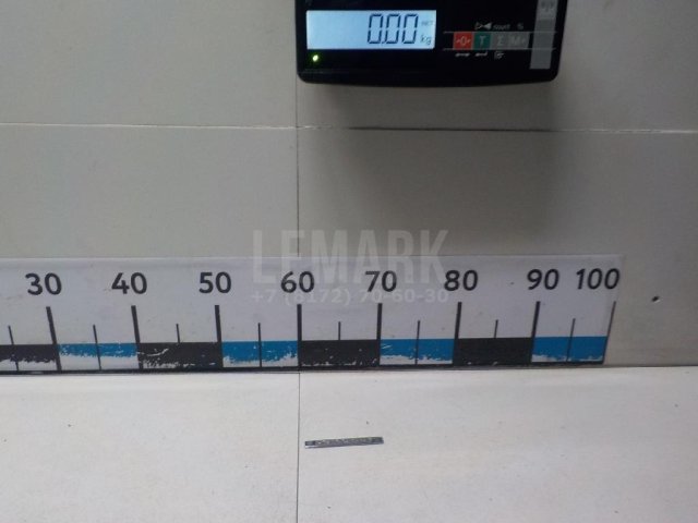 Эмблема на крышку багажника