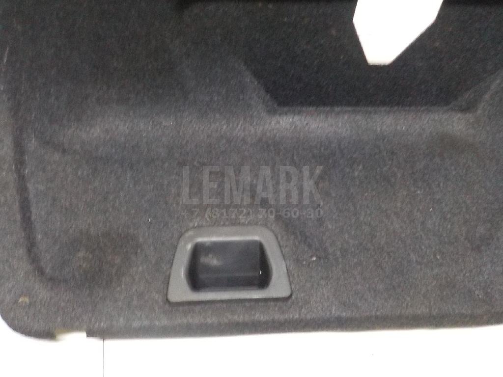 Обшивка крышки багажника