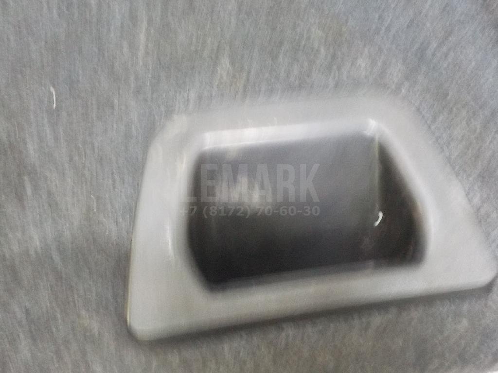 Обшивка крышки багажника
