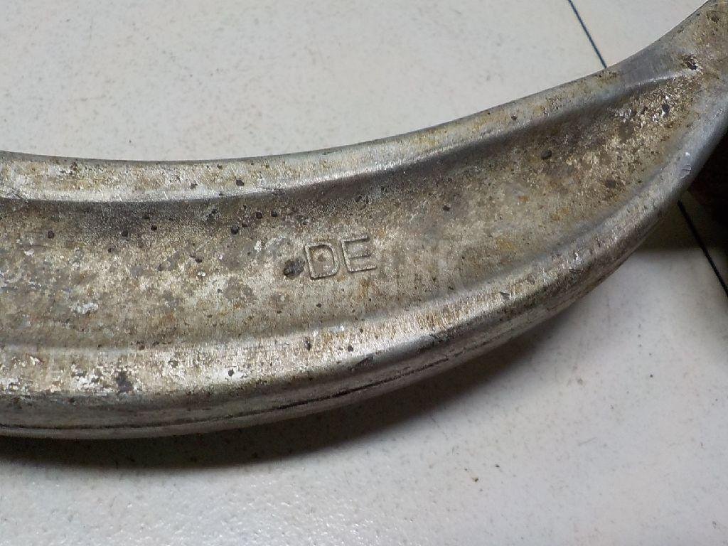 Рычаг передний нижний правый задний