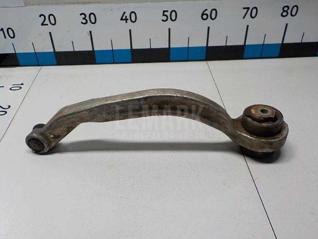 Рычаг передний нижний правый задний