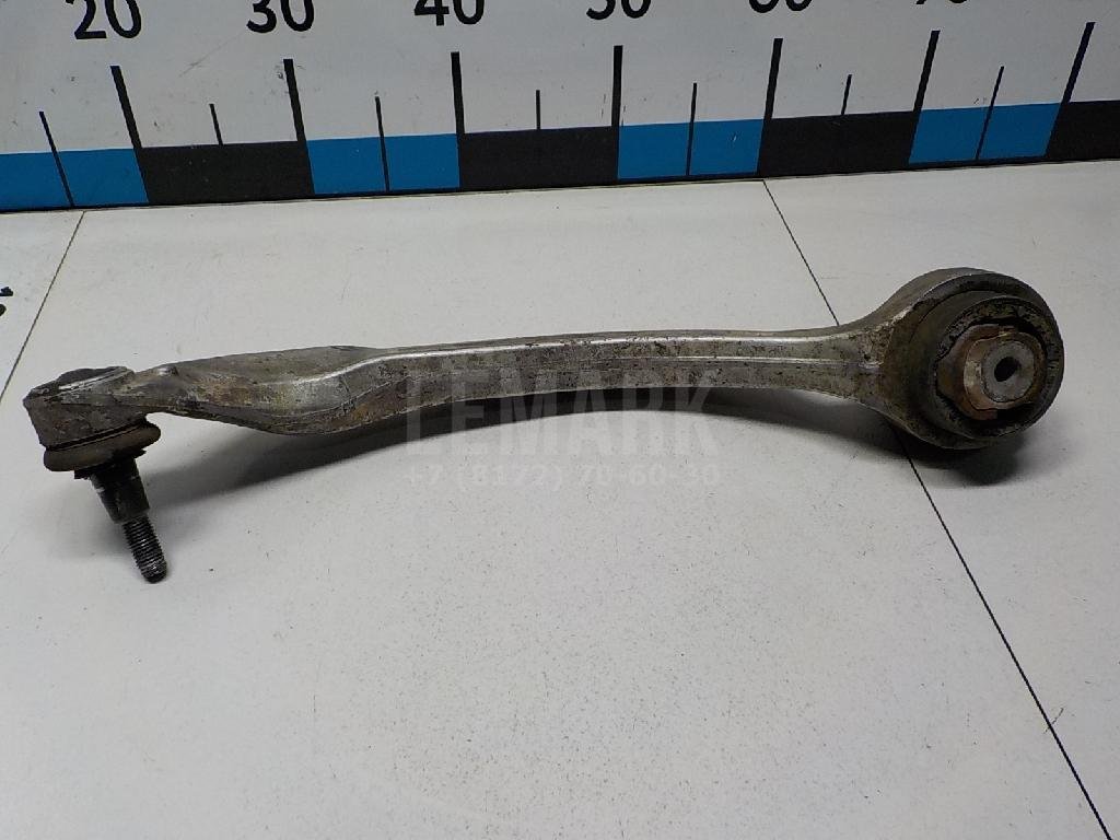 Рычаг передний нижний правый задний