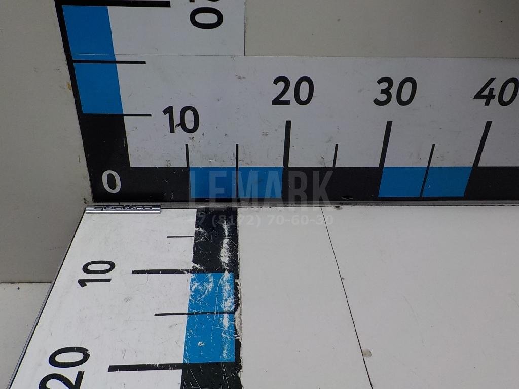 Эмблема на крышку багажника