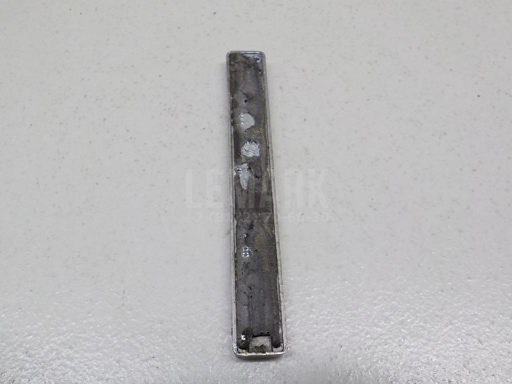 Эмблема на крышку багажника