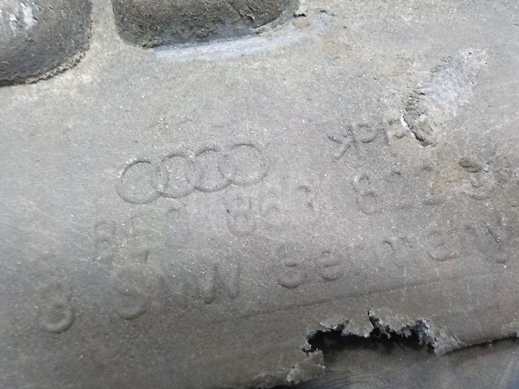 Пыльник двигателя для  Audi 100 [C4] 1991-1994