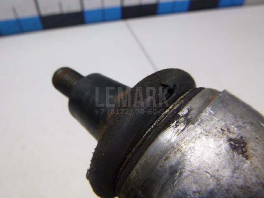 Рычаг передний нижний